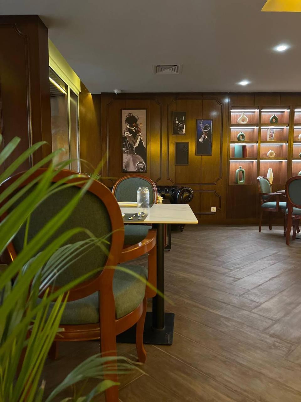 Shaheen Hotel Bagdad Buitenkant foto